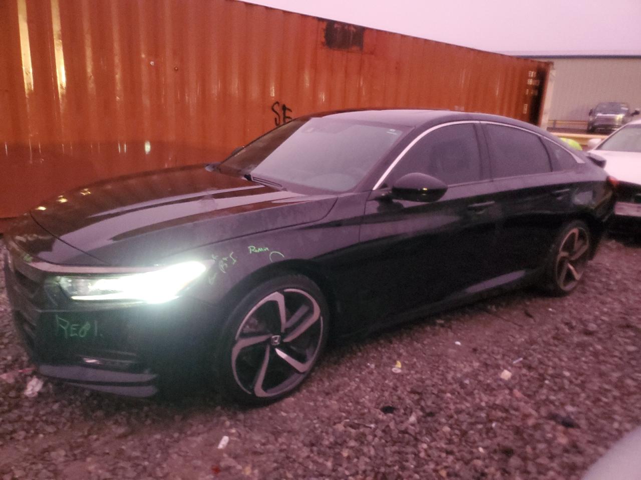 2018 Honda Accord VIN 1HGCV2F32JA025457