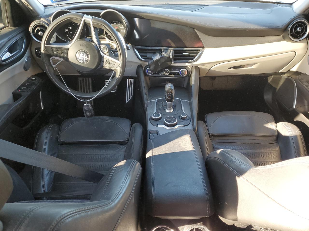 2018 Alfa Romeo Giulia VIN ZARFAECN1J7590686 Copart auction photo, front end damage thumbnail 8