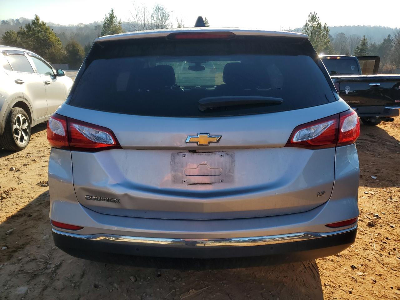 2019 Chevrolet Equinox VIN 2GNAXKEVXK6114587 Copart auction photo, front end / rear end damage thumbnail 6