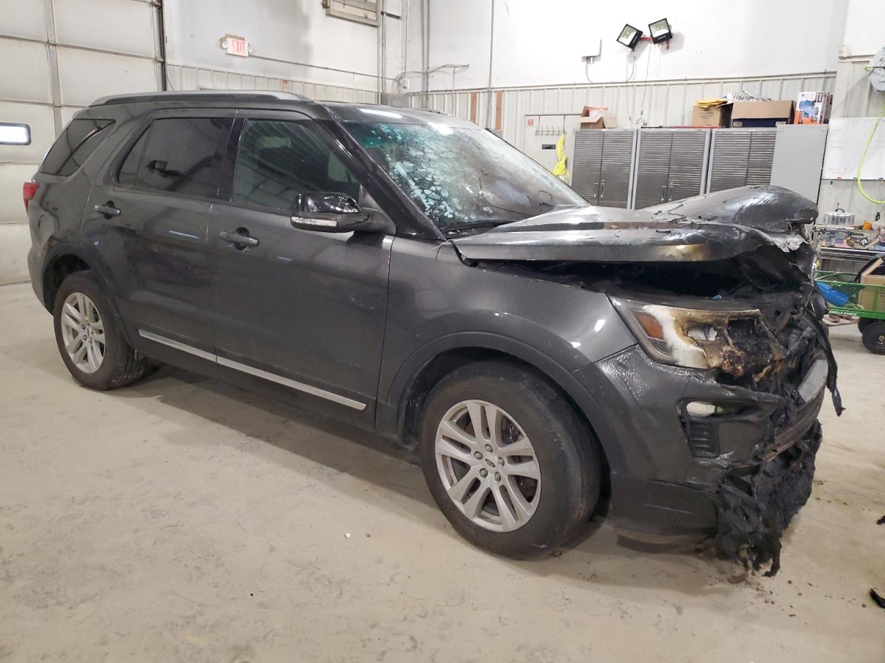 2018 Ford Explorer VIN 1FM5K8D86JGA55331 Copart auction photo, burn - engine / burn damage thumbnail 4