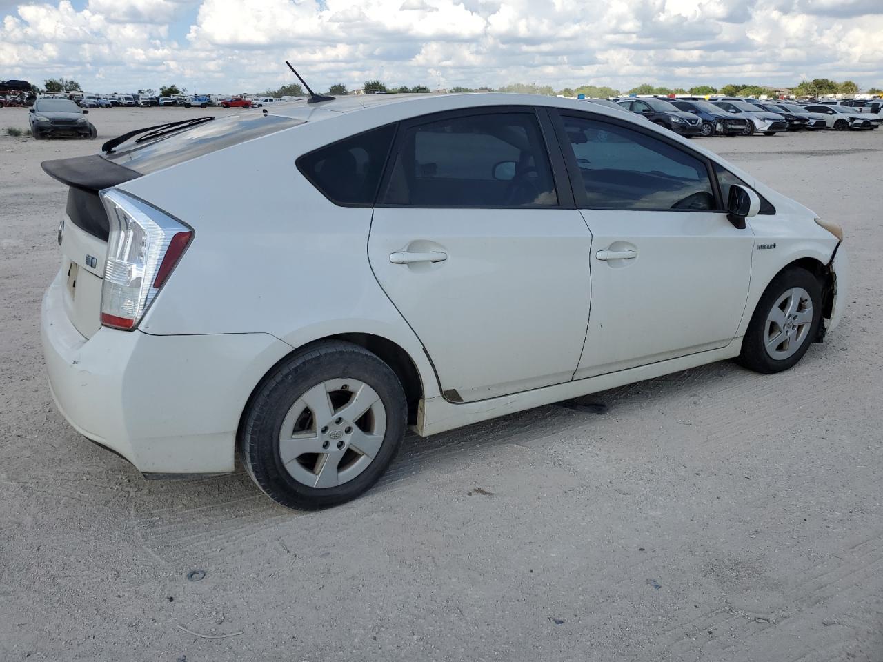 2011 Toyota Prius VIN JTDKN3DU2B0270357 Copart auction photo, water/flood / minor dent/scratches damage thumbnail 3