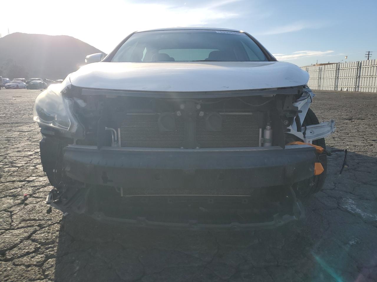 2015 Nissan Altima VIN 1N4AL3AP2FC599117 Copart auction photo, front end / side damage thumbnail 5