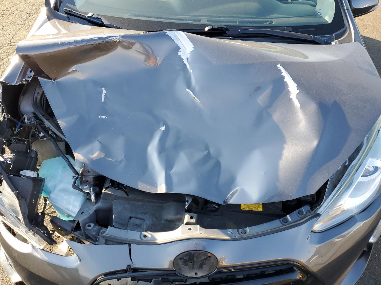 2015 Toyota Prius VIN JTDKDTB32F1585835 Copart auction photo, front end damage thumbnail 12