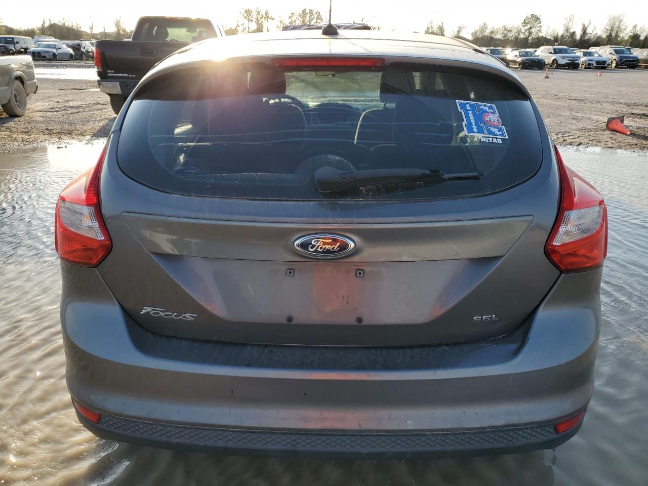 2012 Ford Focus VIN 1FAHP3M26CL221638 Copart auction photo, front end / minor dent/scratches damage thumbnail 6