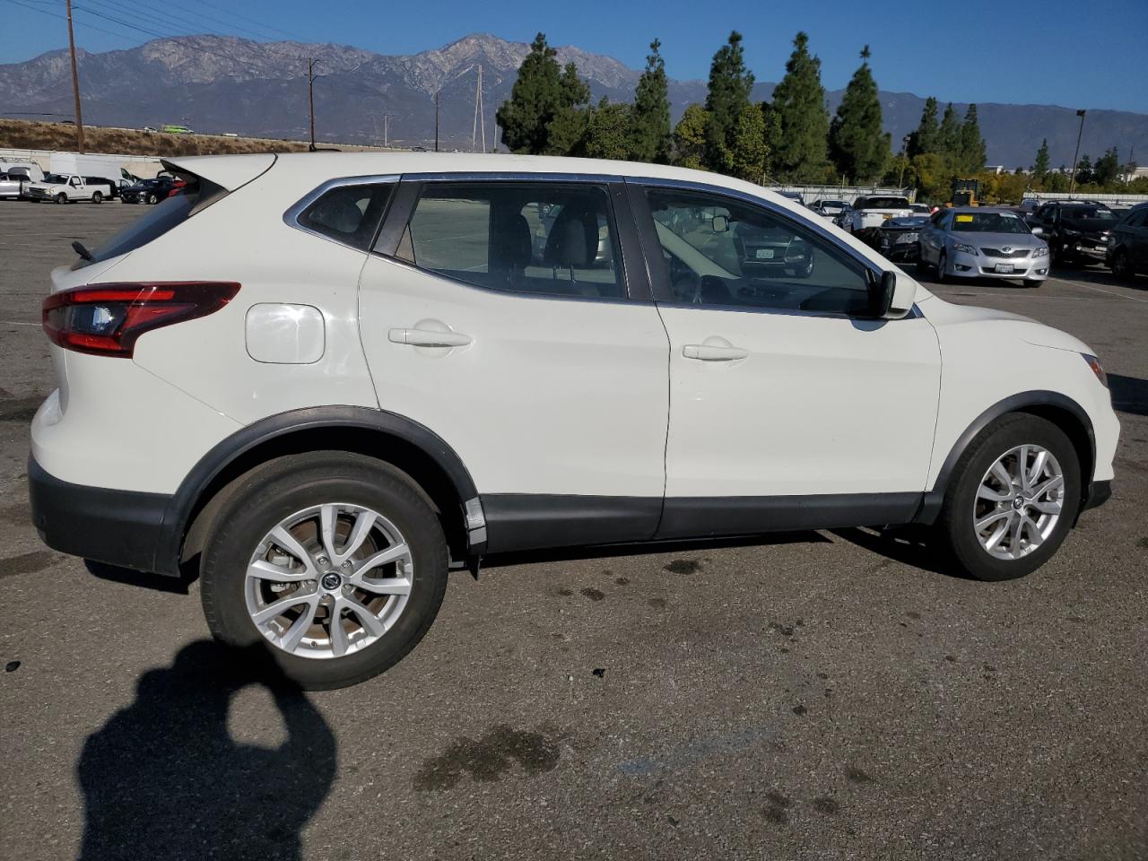 2021 Nissan Rogue VIN JN1BJ1AV7MW303045 Copart auction photo, side / front end damage thumbnail 3