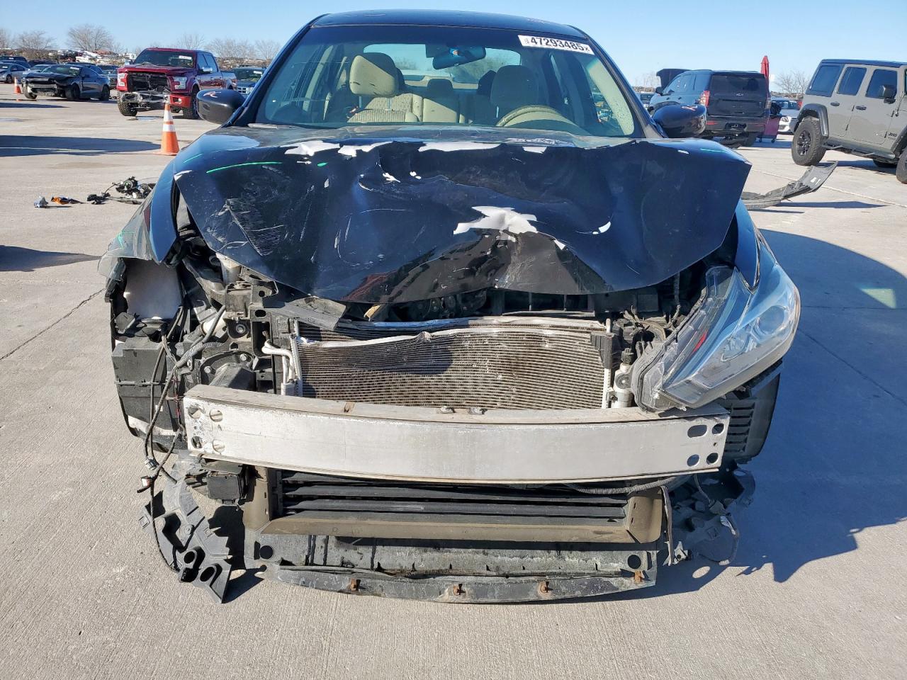 2018 Nissan Altima VIN 1N4AL3AP1JC260096 Copart auction photo, front end / minor dent/scratches damage thumbnail 5