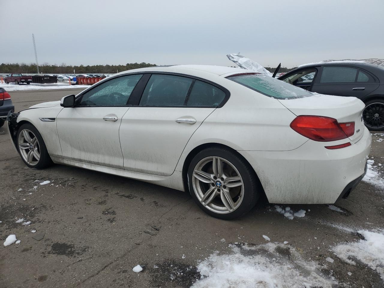 2015 BMW 6er VIN WBA6B8C55FD452972 Copart auction photo, front end / minor dent/scratches damage thumbnail 2