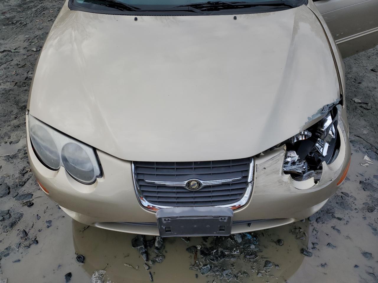 2000 Chrysler 300 VIN 2C3HE66G3YH435697 Copart auction photo, side / front end damage thumbnail 11