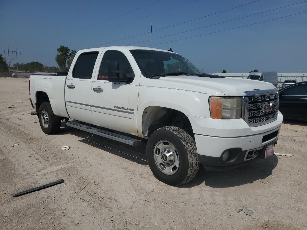 2011 GMC Sierra VIN 1GT125C84BF169435 Copart auction photo, normal wear / minor dent/scratches damage thumbnail 4
