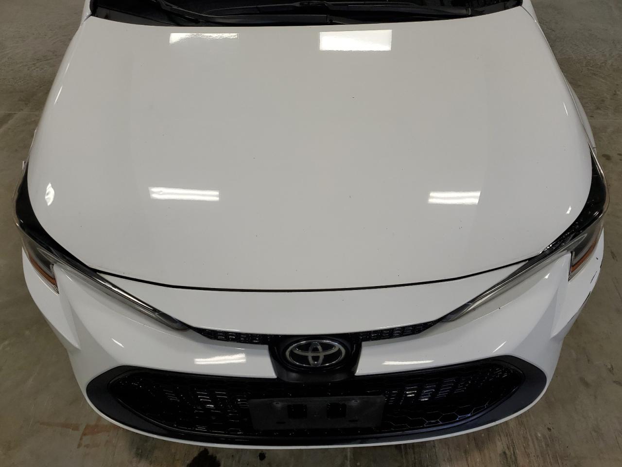 2020 Toyota Corolla VIN 5YFBPRBE5LP007604 Copart auction photo, side / front end damage thumbnail 11