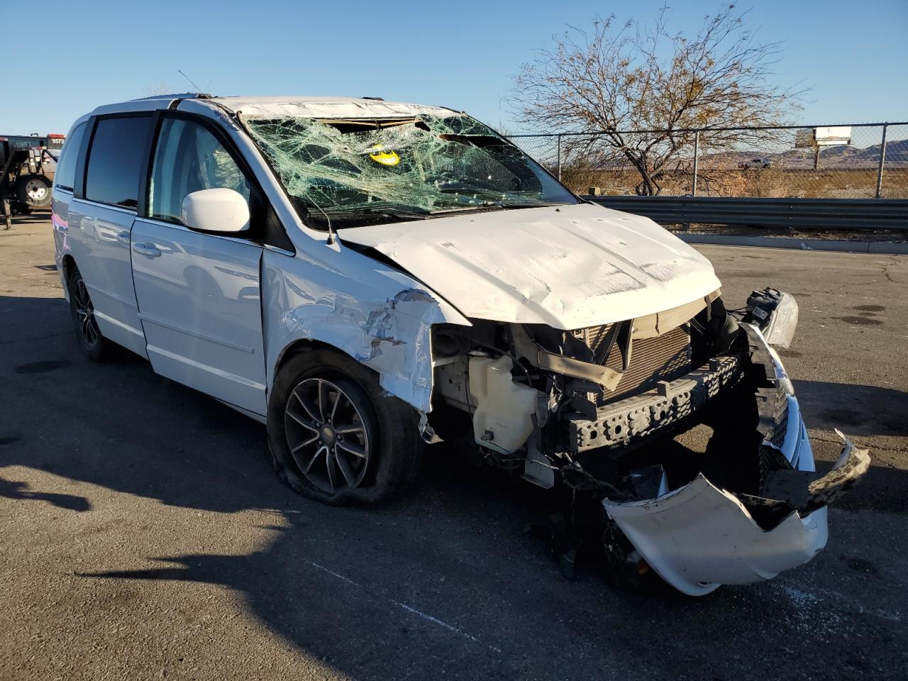 2017 Dodge Caravan VIN 2C4RDGCG9HR545984 Copart auction photo, all over damage thumbnail 4