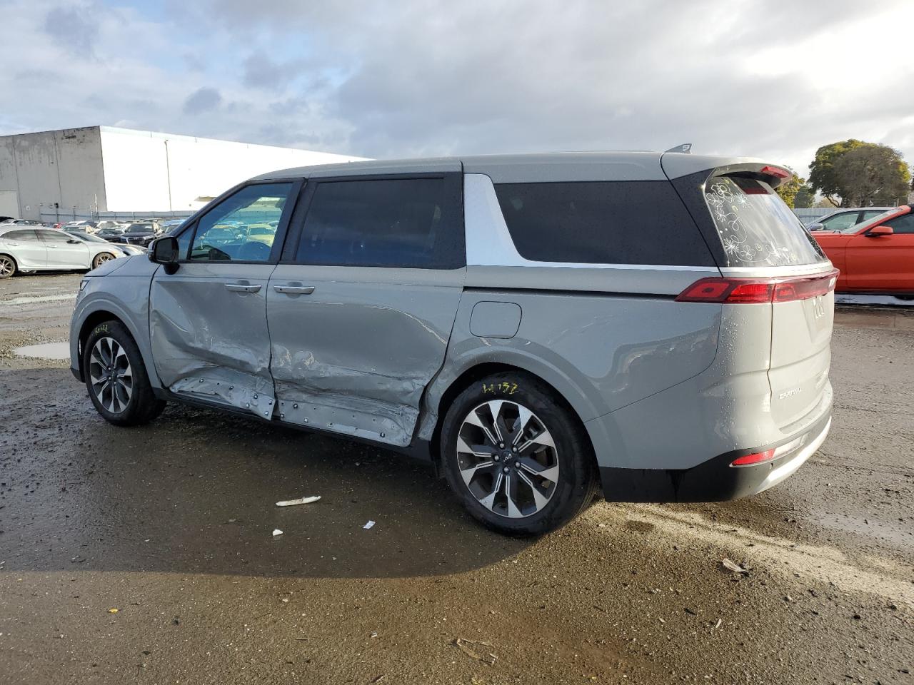 2024 KIA Carnival VIN KNDNC5H34R6443724 Copart auction photo, side damage thumbnail 2