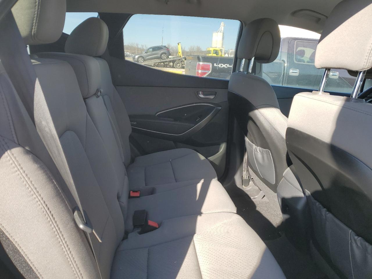 2018 Hyundai Santa Fe VIN 5XYZU3LB9JG527721 Copart auction photo, vandalism damage thumbnail 11