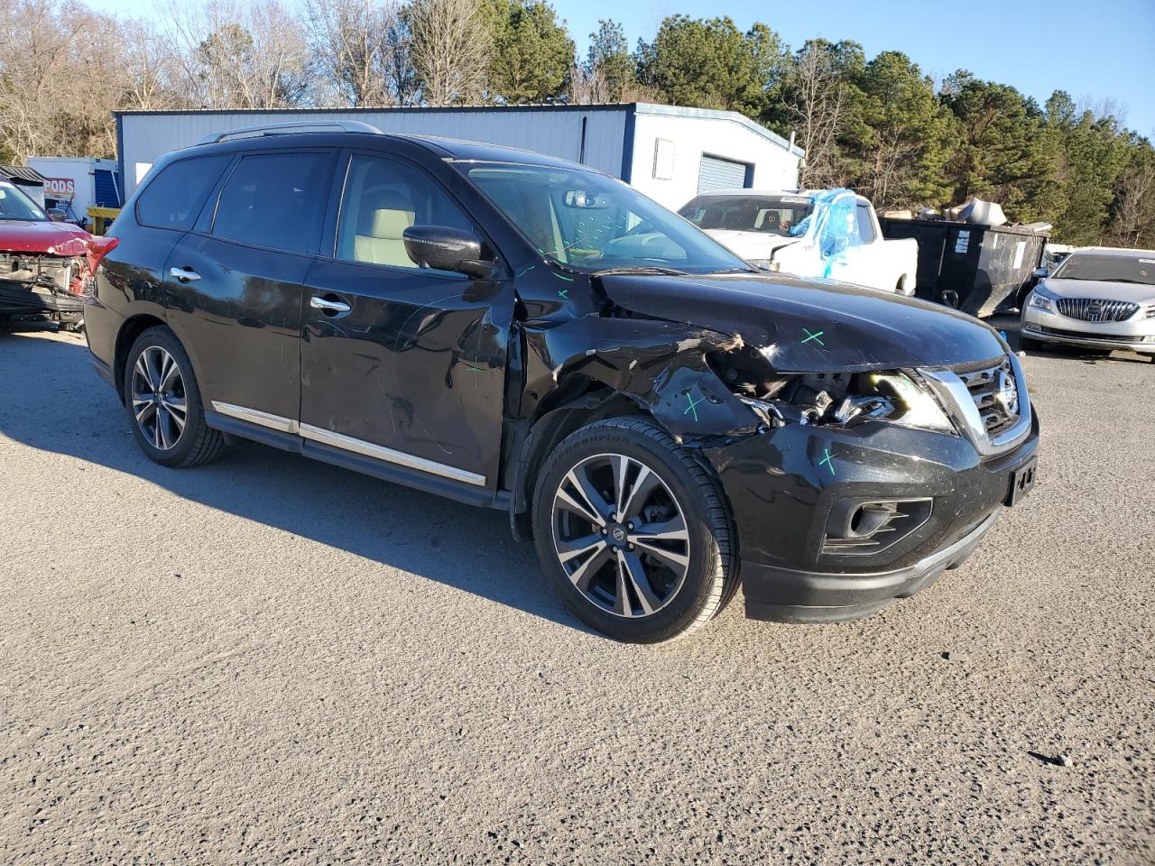 2017 Nissan Pathfinder VIN 5N1DR2MN1HC685916 Copart auction photo, front end / minor dent/scratches damage thumbnail 4