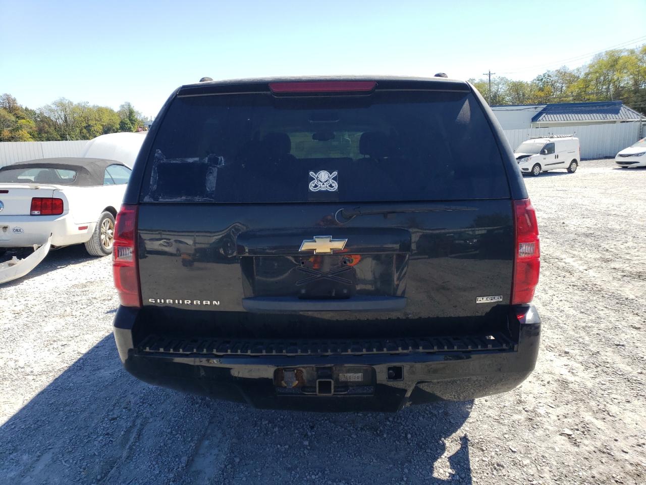 2007 Chevrolet Suburban VIN 3GNFK16357G243490 Copart auction photo, front end damage thumbnail 6
