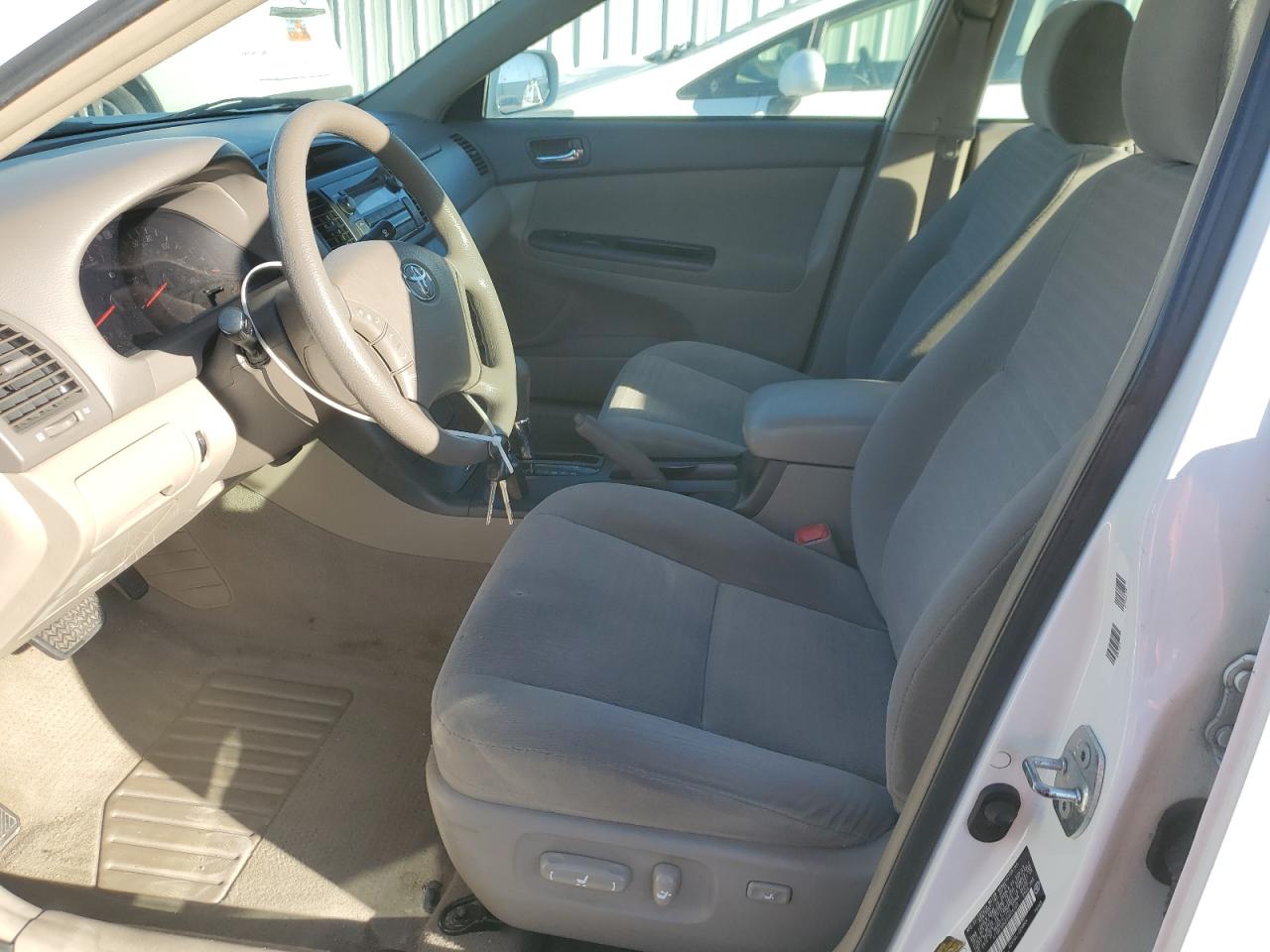 2005 Toyota Camry VIN 4T1BE32K05U606209 Copart auction photo, front end damage thumbnail 7