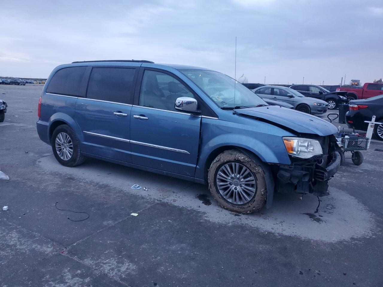 2012 Chrysler Town & Country VIN 2C4RC1CG6CR170659 Copart auction photo, front end damage thumbnail 4