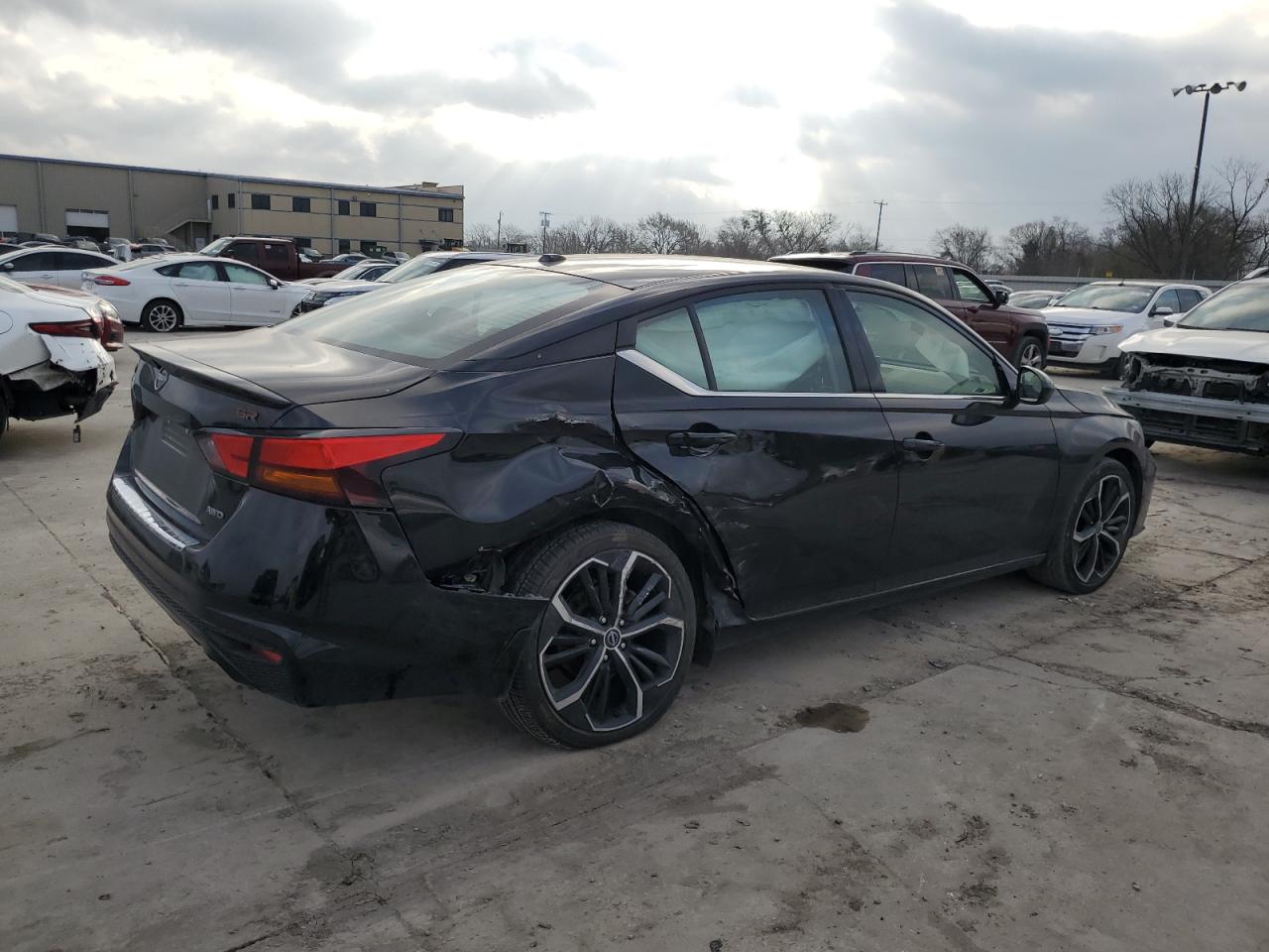 2023 Nissan Altima VIN 1N4BL4CW6PN327951 Copart auction photo, side / hail damage thumbnail 3
