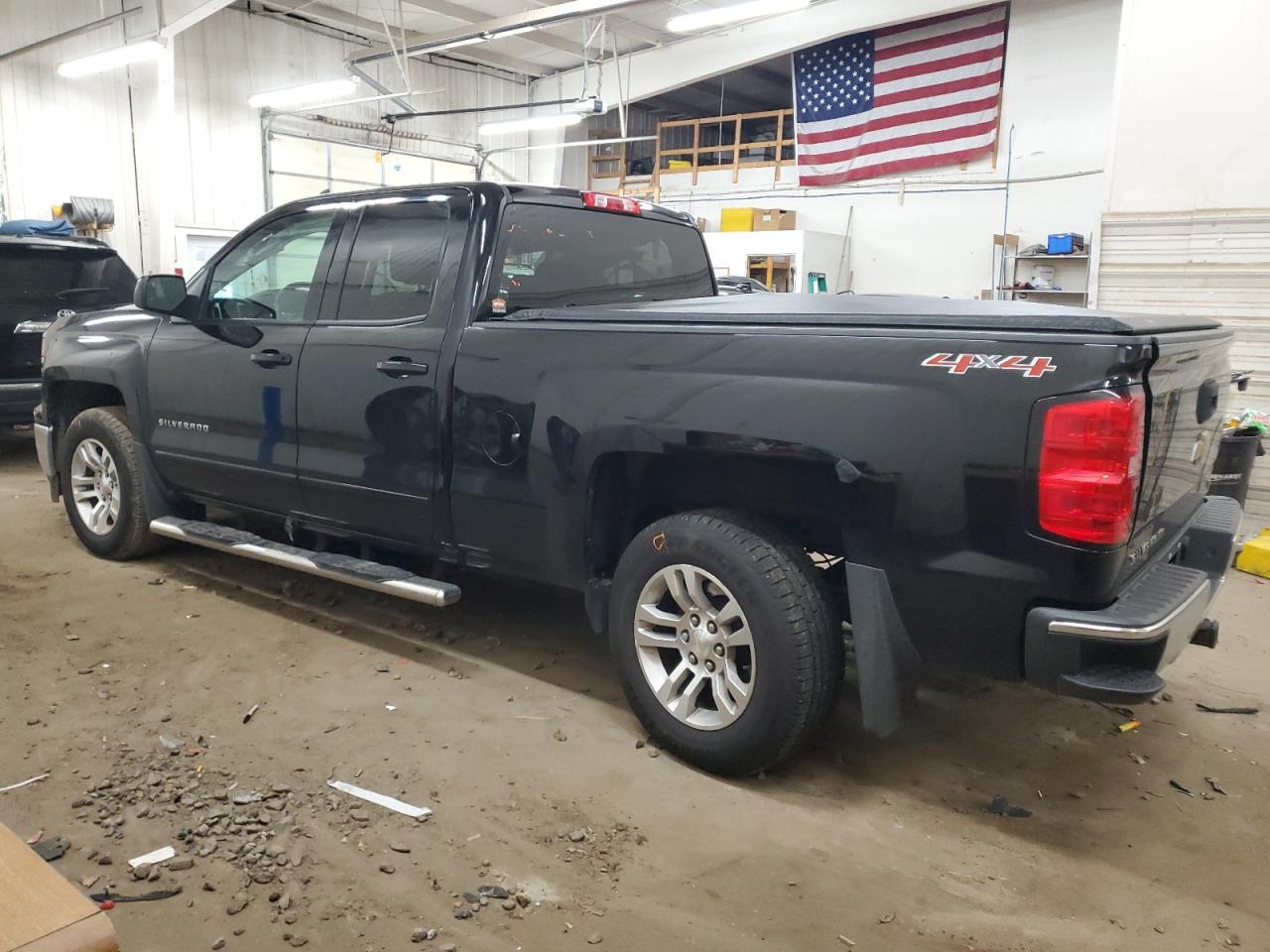 2015 Chevrolet Silverado VIN 1GCVKREC4FZ259330 Copart auction photo, rear end / side damage thumbnail 2