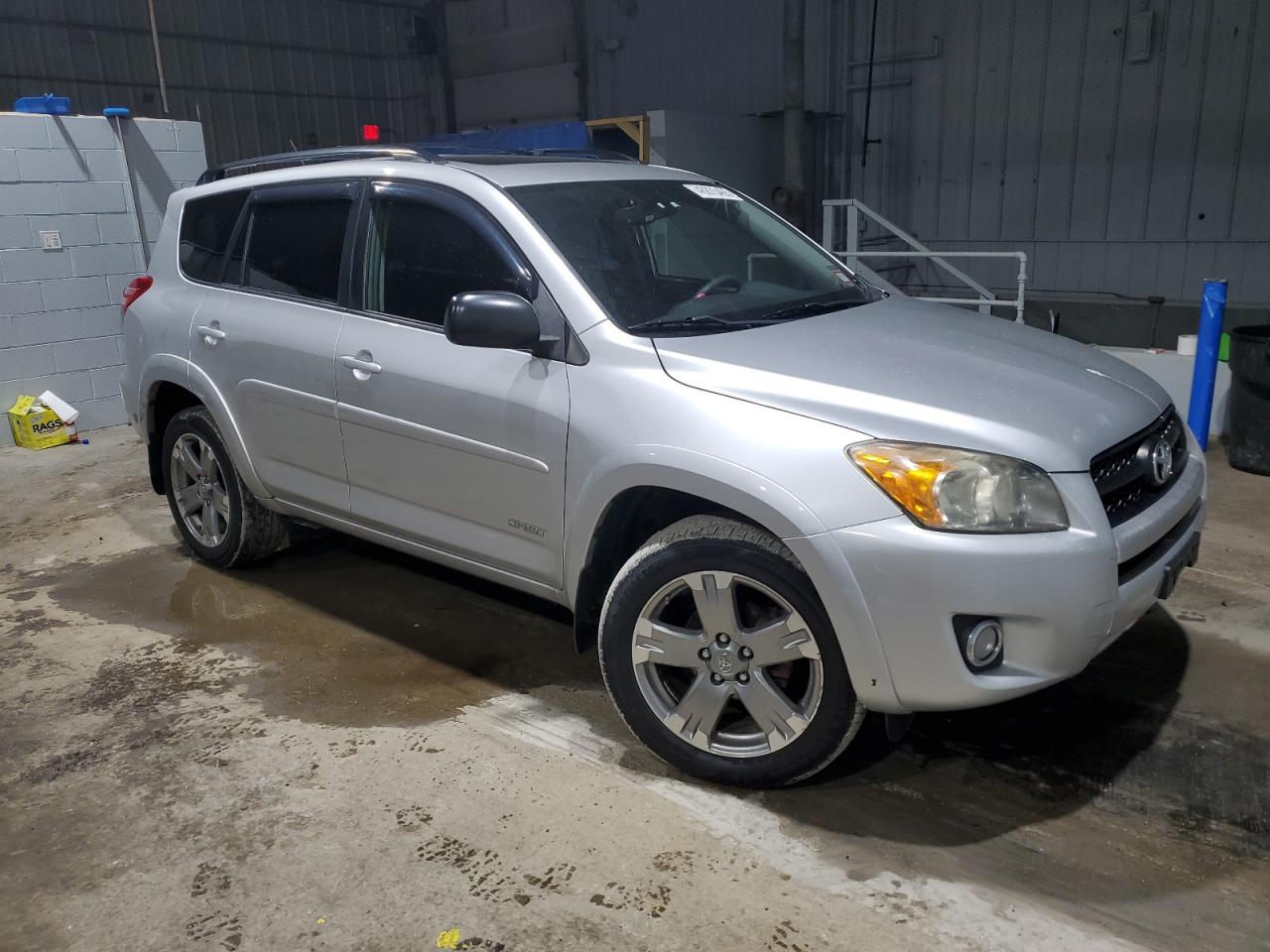 2009 Toyota RAV 4 VIN JTMBF32V595007799 Copart auction photo, front end / side damage thumbnail 4