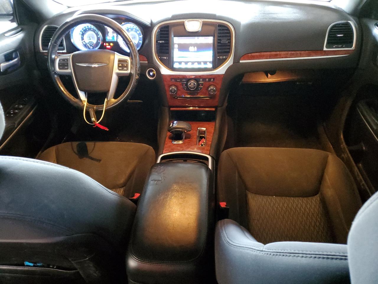 2014 Chrysler 300 VIN 2C3CCAAG1EH361430 Copart auction photo, side / front end damage thumbnail 8