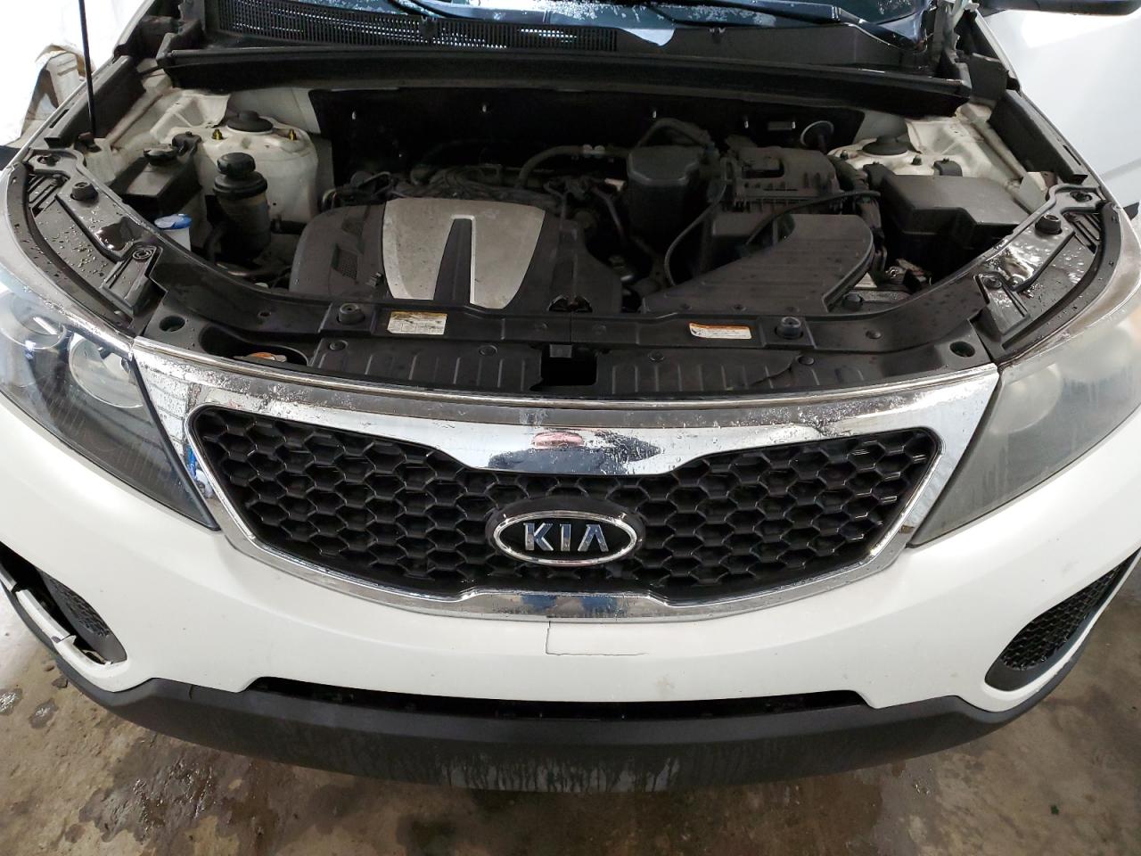 2011 KIA Sorento VIN 5XYKTDA24BG092458 Copart auction photo, undercarriage damage thumbnail 12