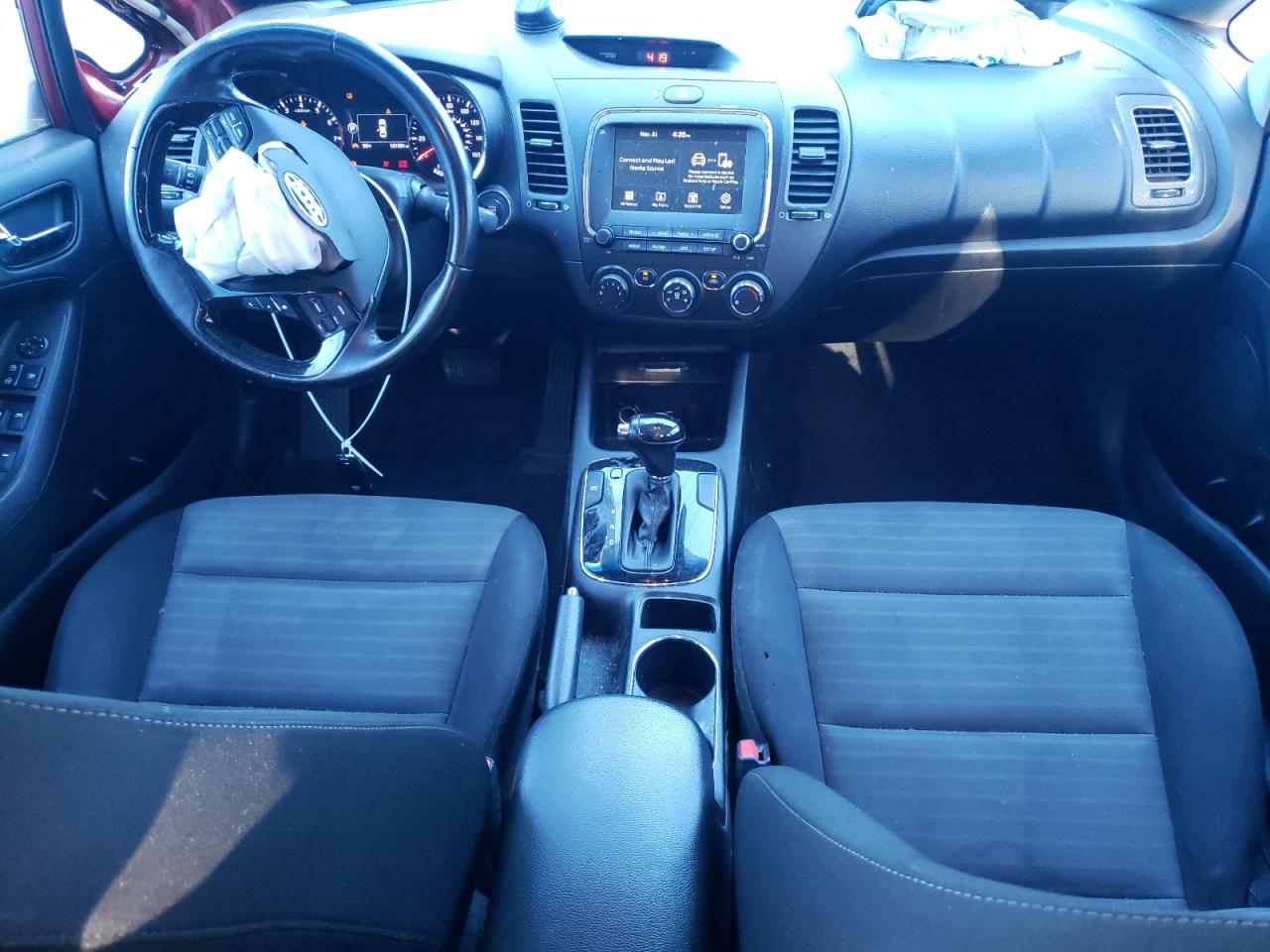 2018 KIA Forte VIN 3KPFL4A77JE238103 Copart auction photo, front end / side damage thumbnail 8