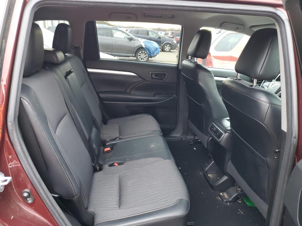 2017 Toyota Highlander VIN 5TDBZRFH5HS423777 Copart auction photo, front end damage thumbnail 11