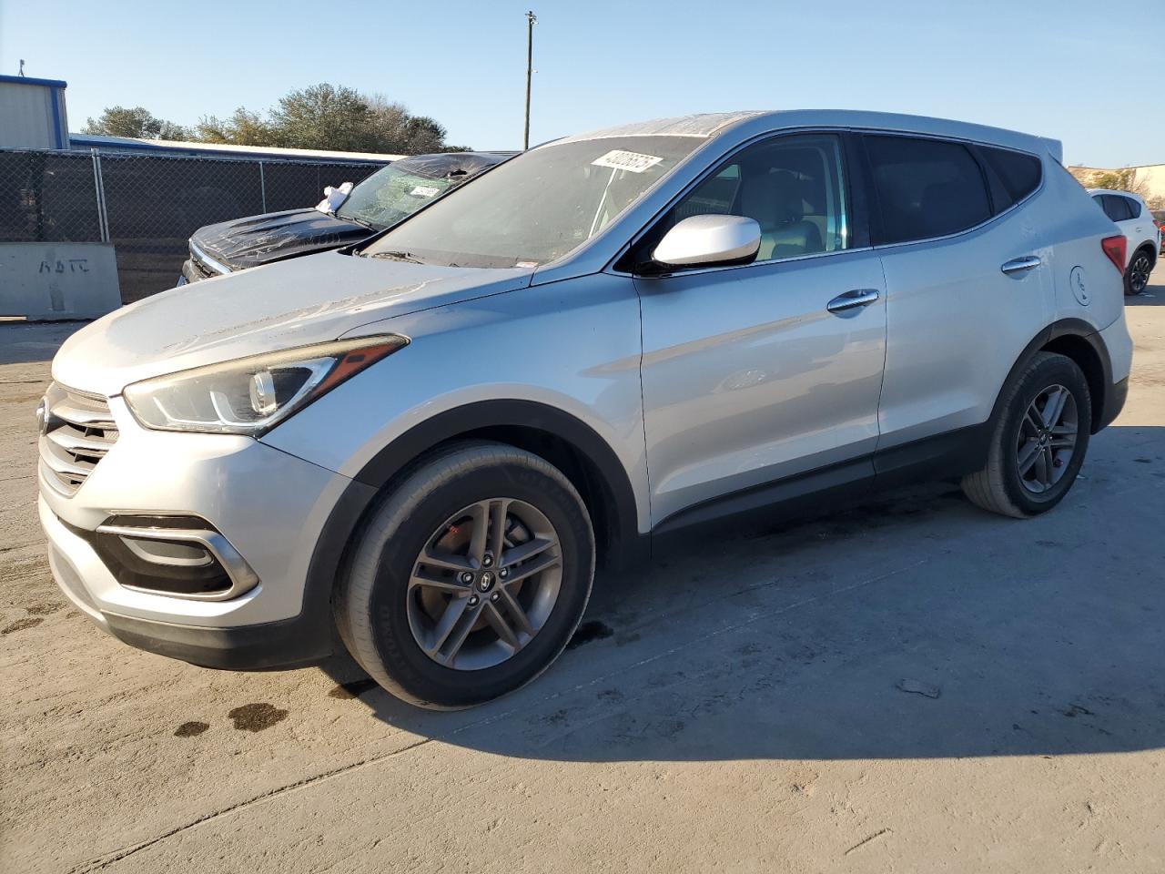 2017 Hyundai Santa Fe VIN 5XYZT3LB7HG450747