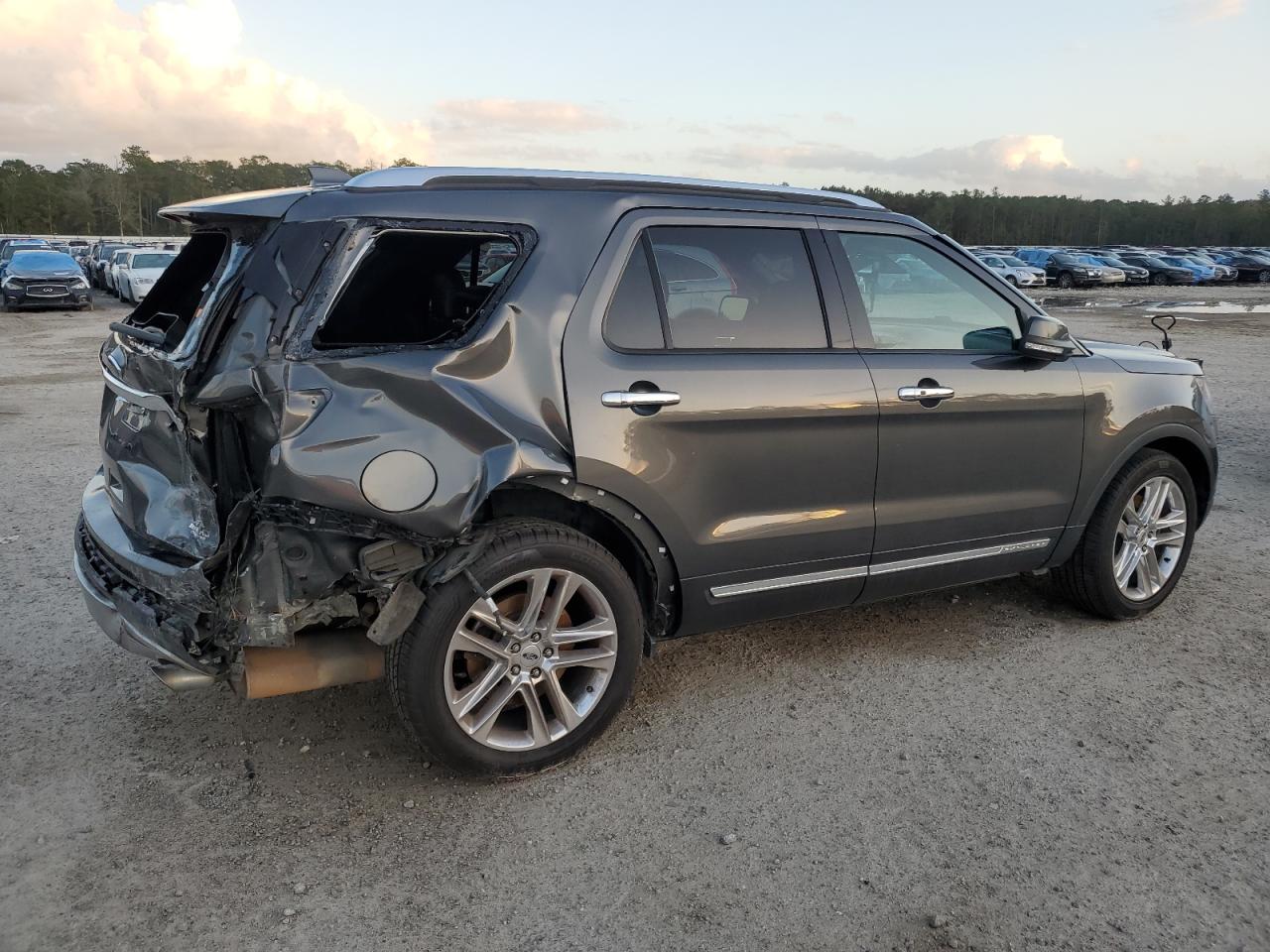 2017 Ford Explorer VIN 1FM5K7FH3HGC31883 Copart auction photo, rear end / side damage thumbnail 3