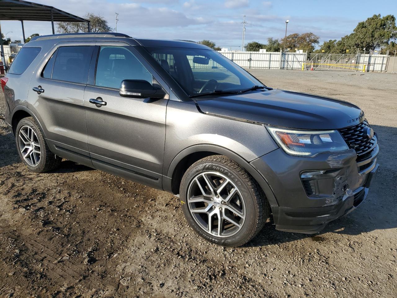 2018 Ford Explorer VIN 1FM5K8GT3JGC24169 Copart auction photo, front end / rear end damage thumbnail 4
