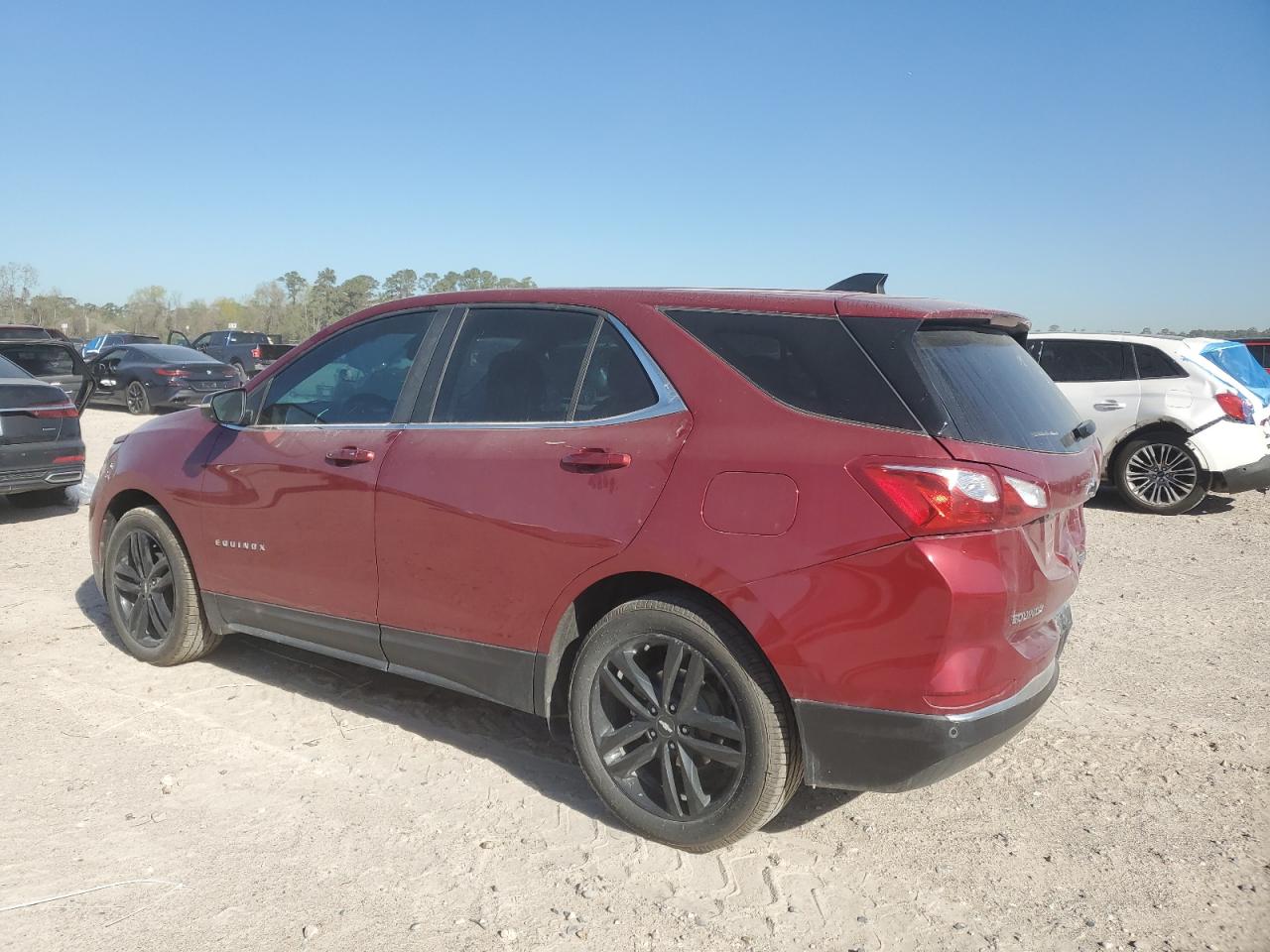 2021 Chevrolet Equinox VIN 2GNAXKEV8M6162673 Copart auction photo, rear end / minor dent/scratches damage thumbnail 2