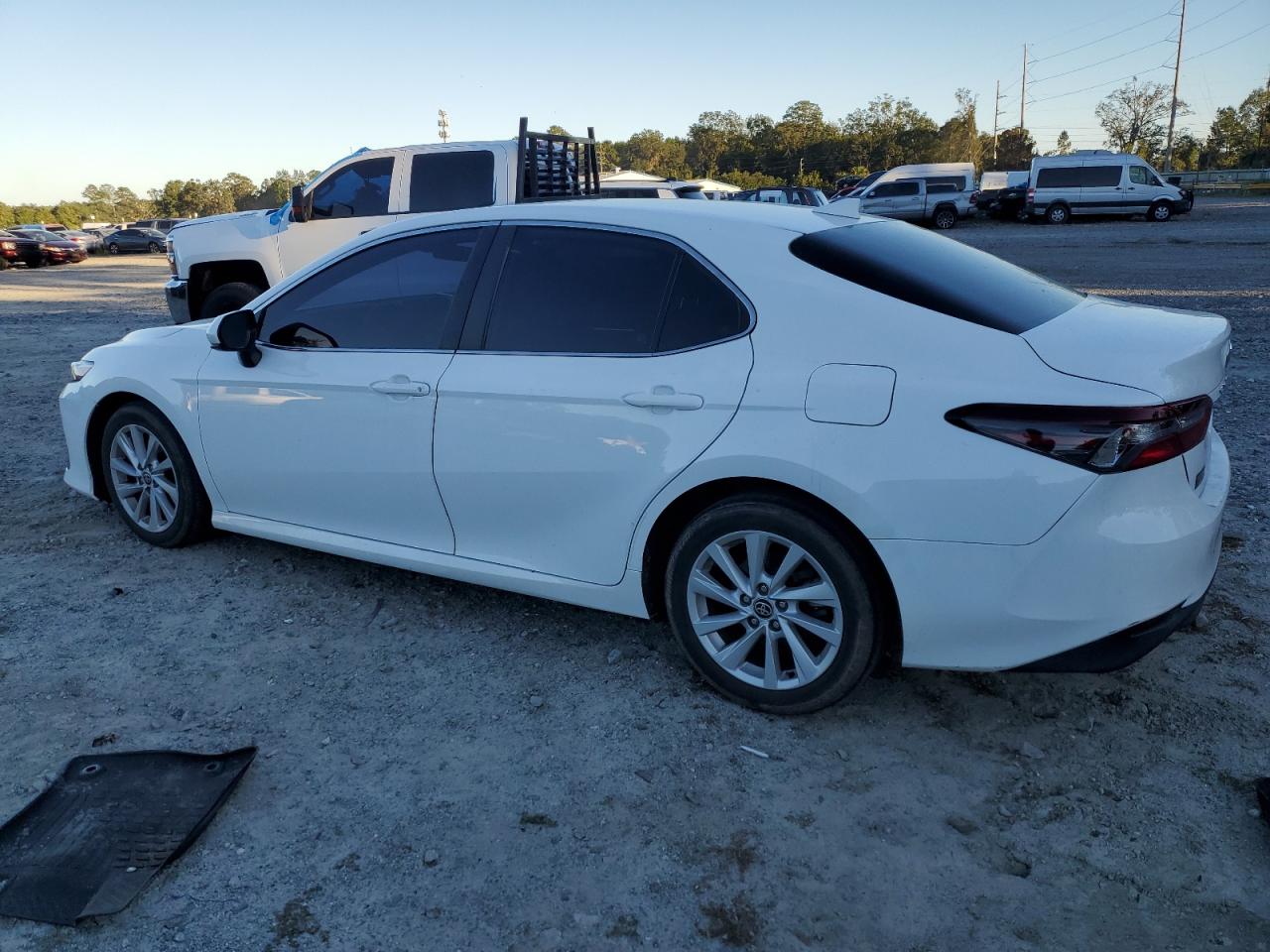 2022 Toyota Camry VIN 4T1C11AK2NU664053 Copart auction photo, water/flood damage thumbnail 2