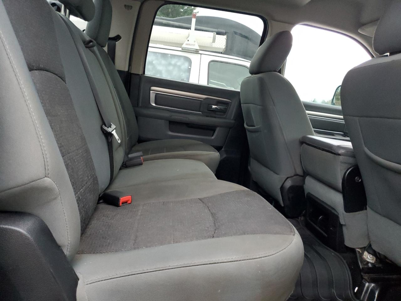 2015 RAM 3500 VIN 3C63R3DL1FG591072 Copart auction photo, burn / mechanical damage thumbnail 10