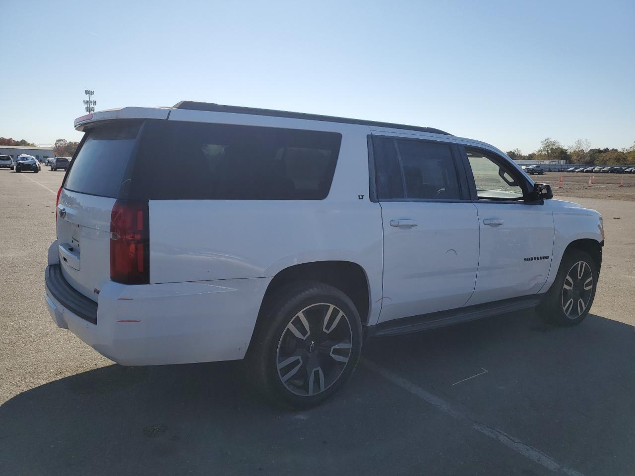2019 Chevrolet Suburban VIN 1GNSKHKC9KR360687 Copart auction photo, front end damage thumbnail 3