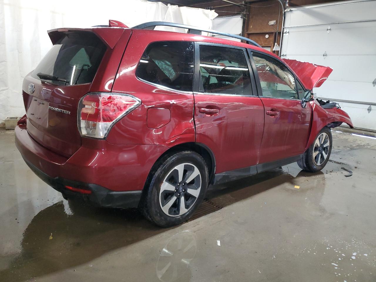 2018 Subaru Forester VIN JF2SJAJC3JH461086 Copart auction photo, front end / side damage thumbnail 3