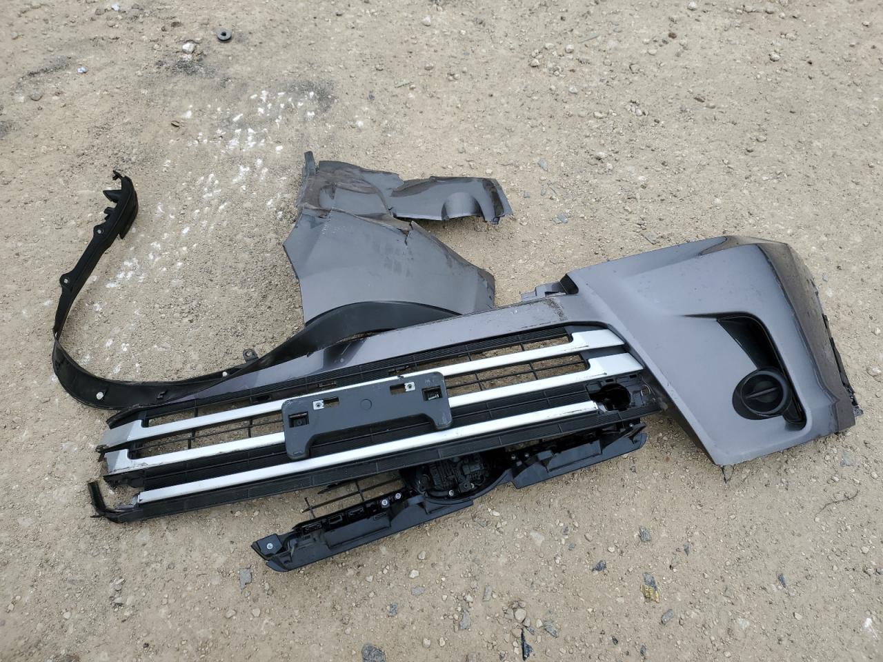 2019 Toyota Highlander VIN 5TDZARFH3KS042989 Copart auction photo, front end / side damage thumbnail 13