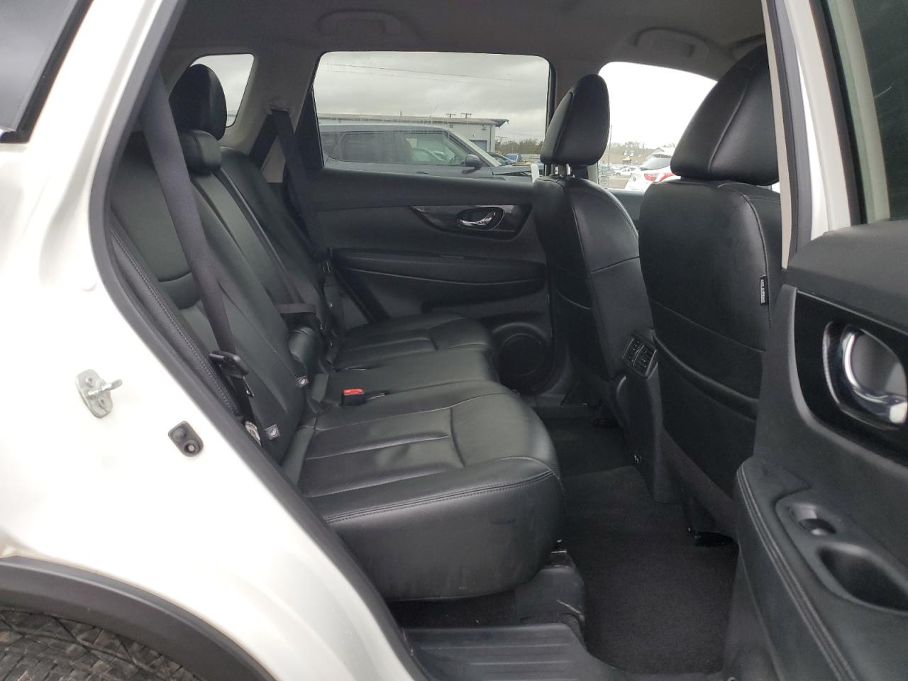 2020 Nissan Rogue VIN 5N1AT2MV0LC778584 Copart auction photo, rear end / minor dent/scratches damage thumbnail 11