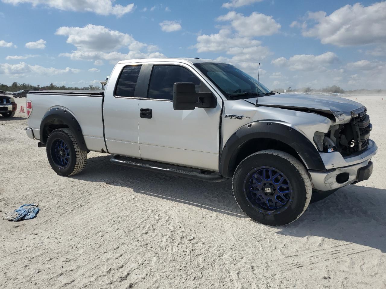 2013 Ford F-150 VIN 1FTFX1EF9DFD95341 Copart auction photo, front end / side damage thumbnail 4