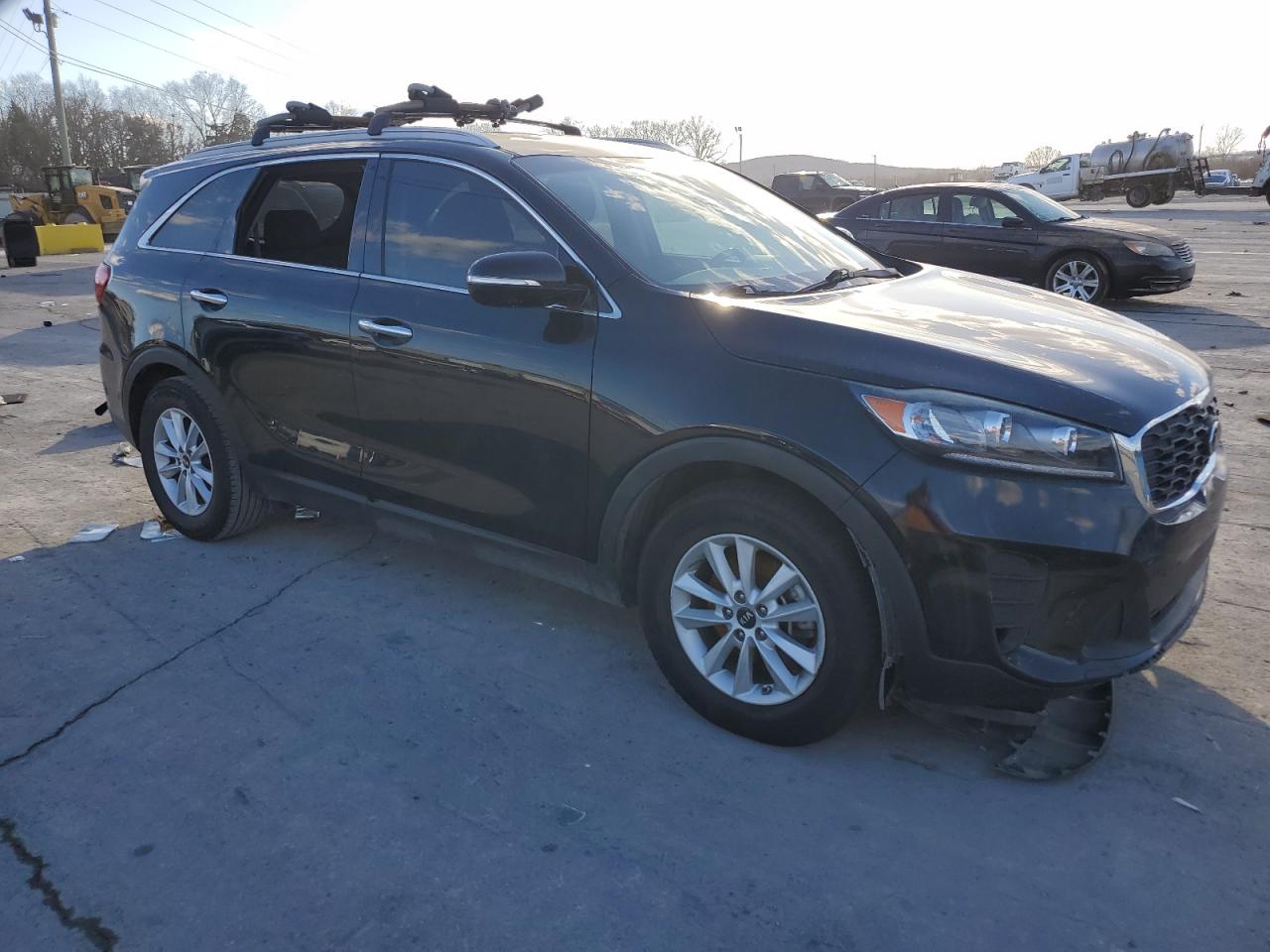2019 KIA Sorento VIN 5XYPG4A59KG445362 Copart auction photo, front end / side damage thumbnail 4