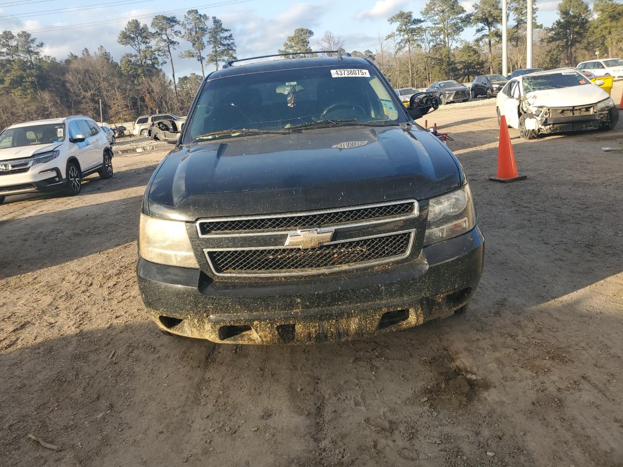 2011 Chevrolet Tahoe VIN 1GNSCAE08BR223651 Copart auction photo, side damage thumbnail 5