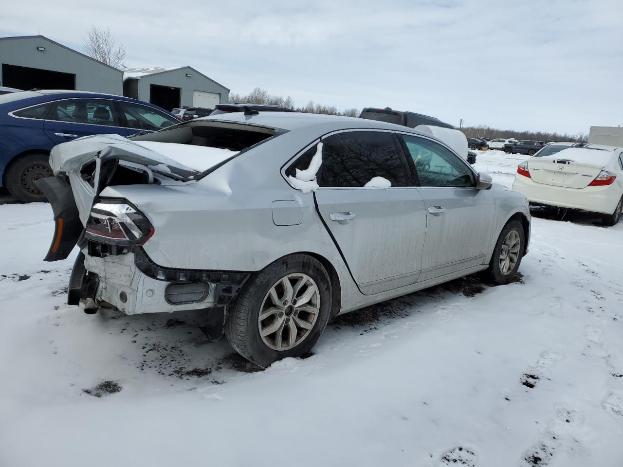 2017 Volkswagen Passat VIN 1VWAT7A3XHC083926 Copart auction photo, rear end / side damage thumbnail 3