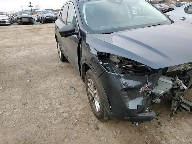 2022 Ford Escape VIN 1FMCU9G63NUB69943 Copart auction photo, front end damage thumbnail 11