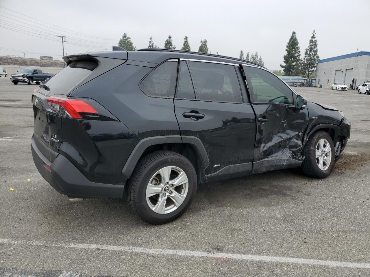 2019 Toyota RAV 4 VIN JTMMWRFV7KD013671 Copart auction photo, side damage thumbnail 3