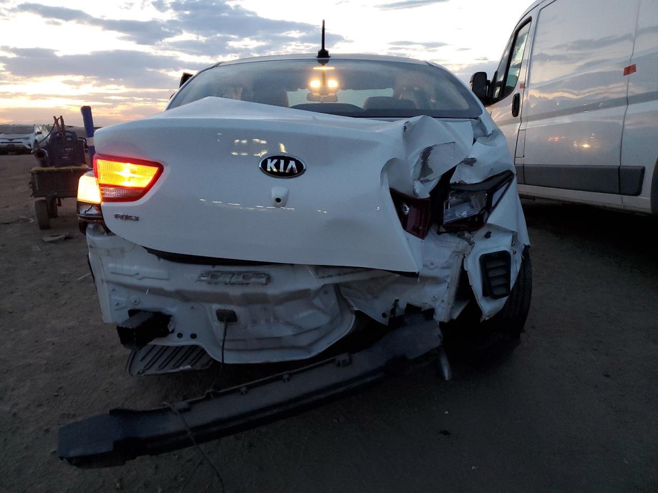 2021 KIA Rio VIN 3KPA24AD6ME406093 Copart auction photo, side / rear end damage thumbnail 6