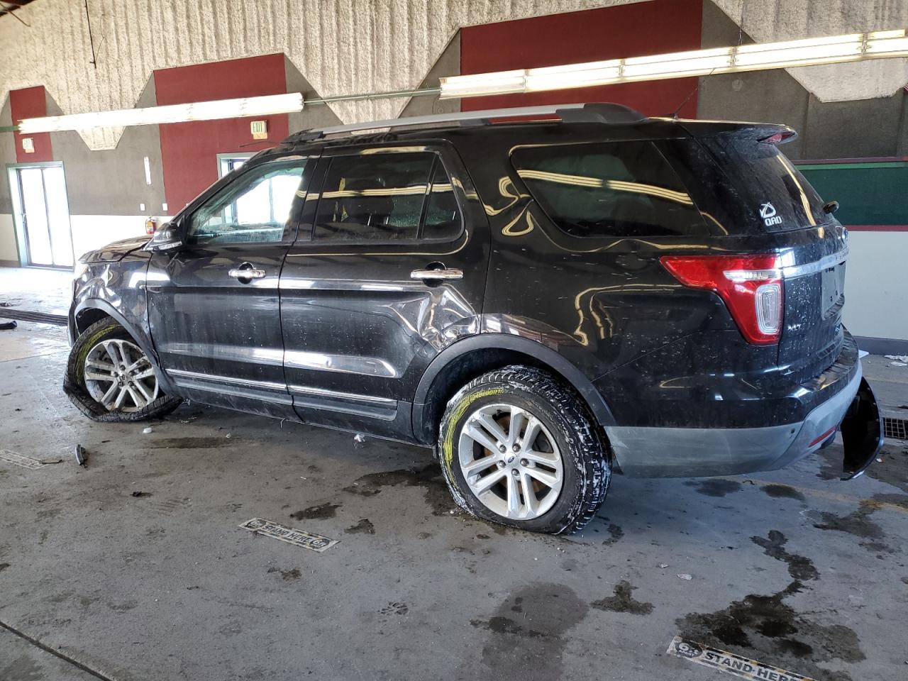 2014 Ford Explorer VIN 1FM5K8D84EGB61976 Copart auction photo, all over damage thumbnail 2