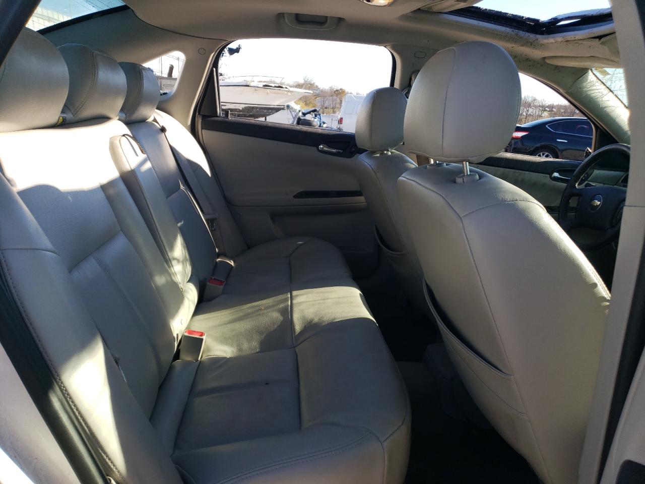 2006 Chevrolet Impala VIN 2G1WC581069152699 Copart auction photo, rollover / undercarriage damage thumbnail 10
