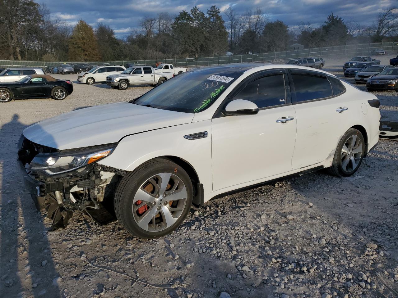 2019 KIA Optima VIN 5XXGT4L32KG292495