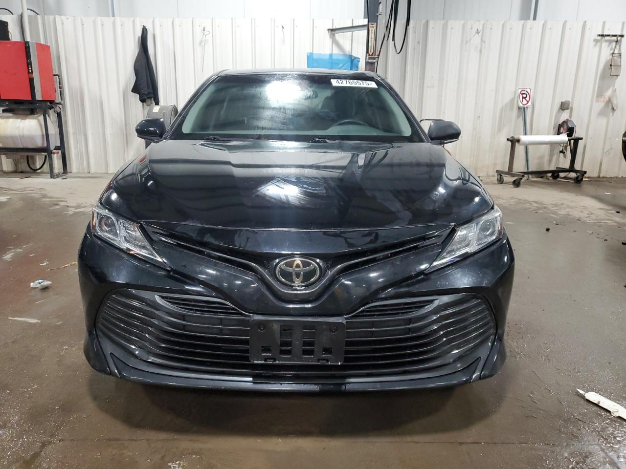 2018 Toyota Camry VIN 4T1B11HK4JU034417 Copart auction photo, side damage thumbnail 5