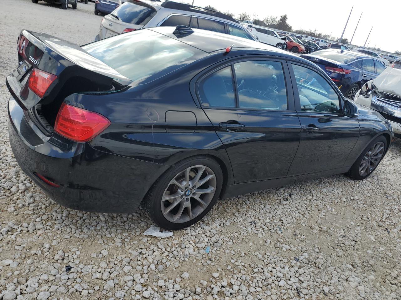 2014 BMW 3er VIN WBA3B1G52ENT00547 Copart auction photo, all over damage thumbnail 3